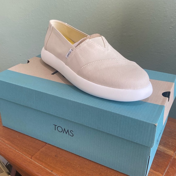 Toms Alpargata Mallow Loafer 9.5 Tan Casual Vacation Comfortable Slip On - Picture 2 of 10
